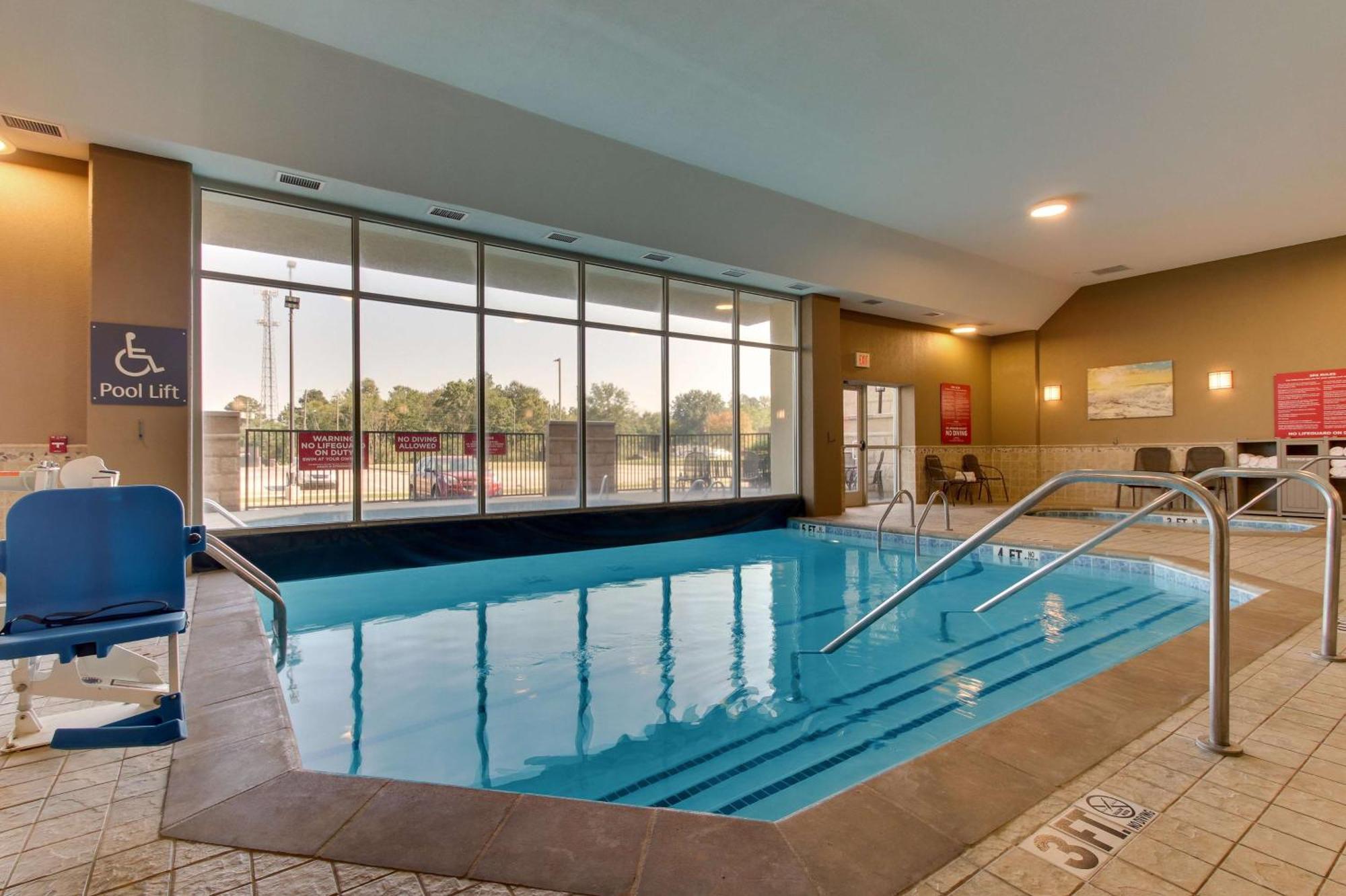 Drury Inn & Suites Меридиан Екстериор снимка