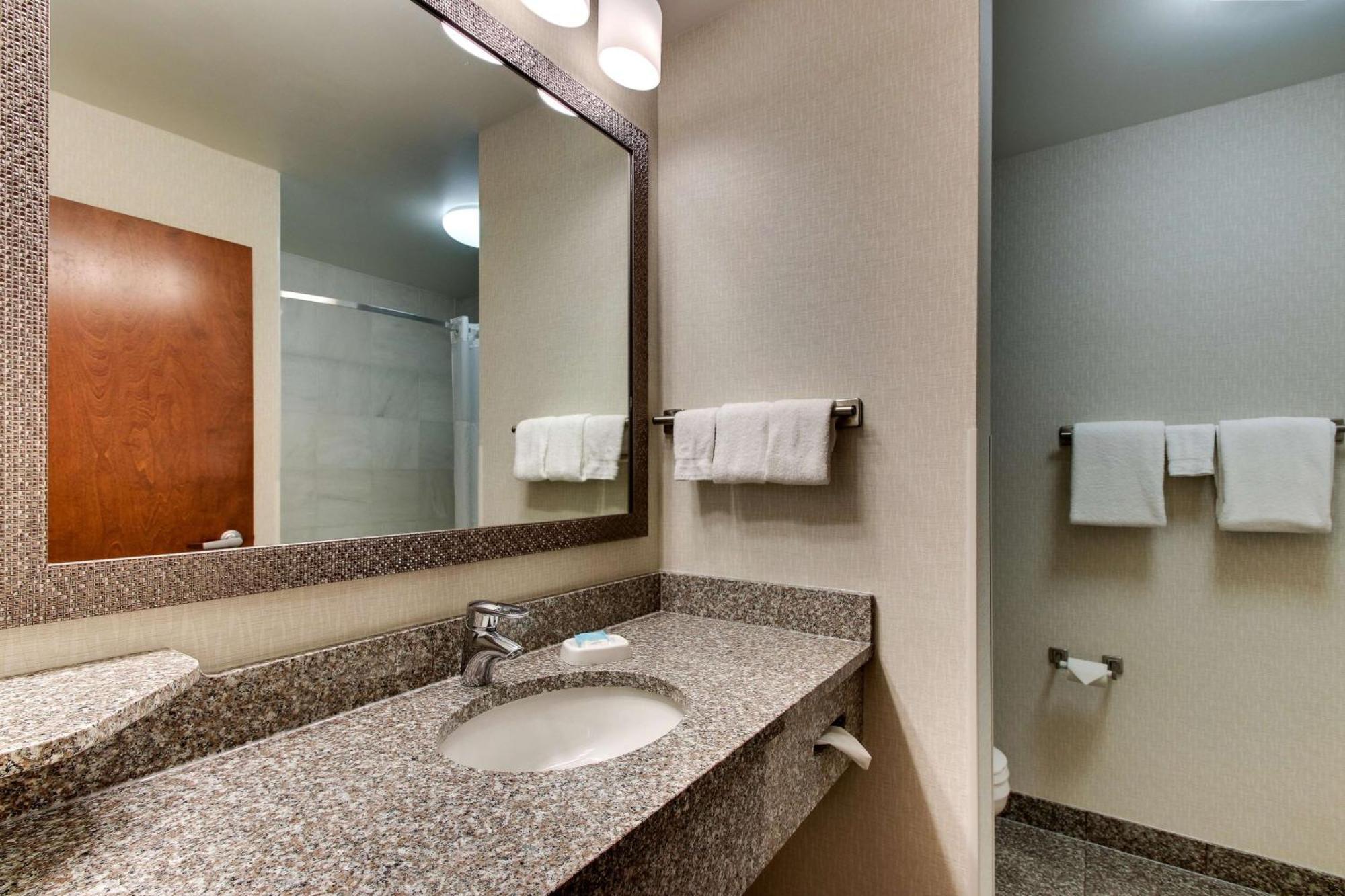 Drury Inn & Suites Меридиан Екстериор снимка