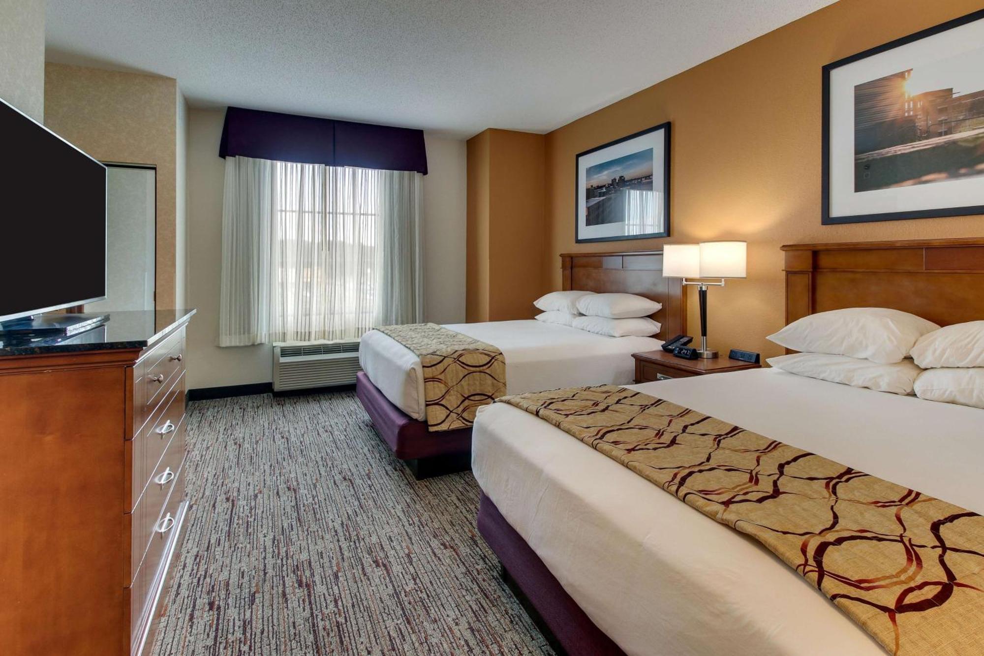 Drury Inn & Suites Меридиан Екстериор снимка